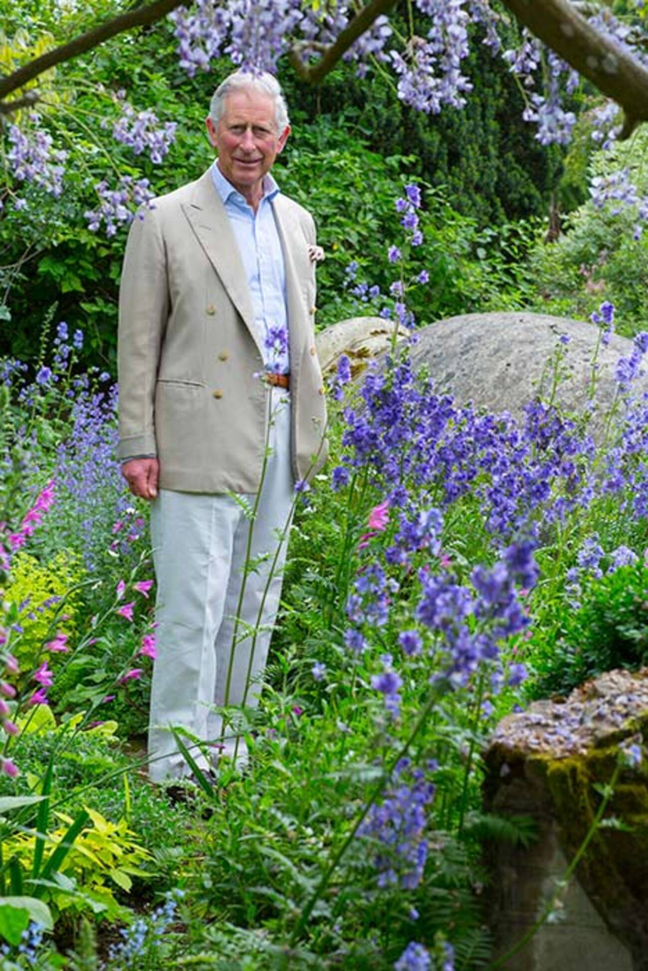Atras de natură, pasionat de grădinărit, Prințul Charles revine în România, la grădinile ”Edenului” românesc