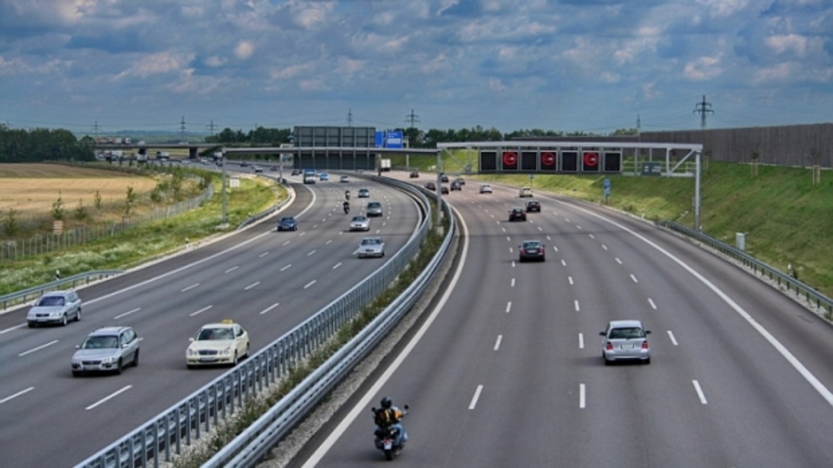Ungaria ne dă lecții la autostrăzi. A anunțat că va construi alți 317 km rutieri