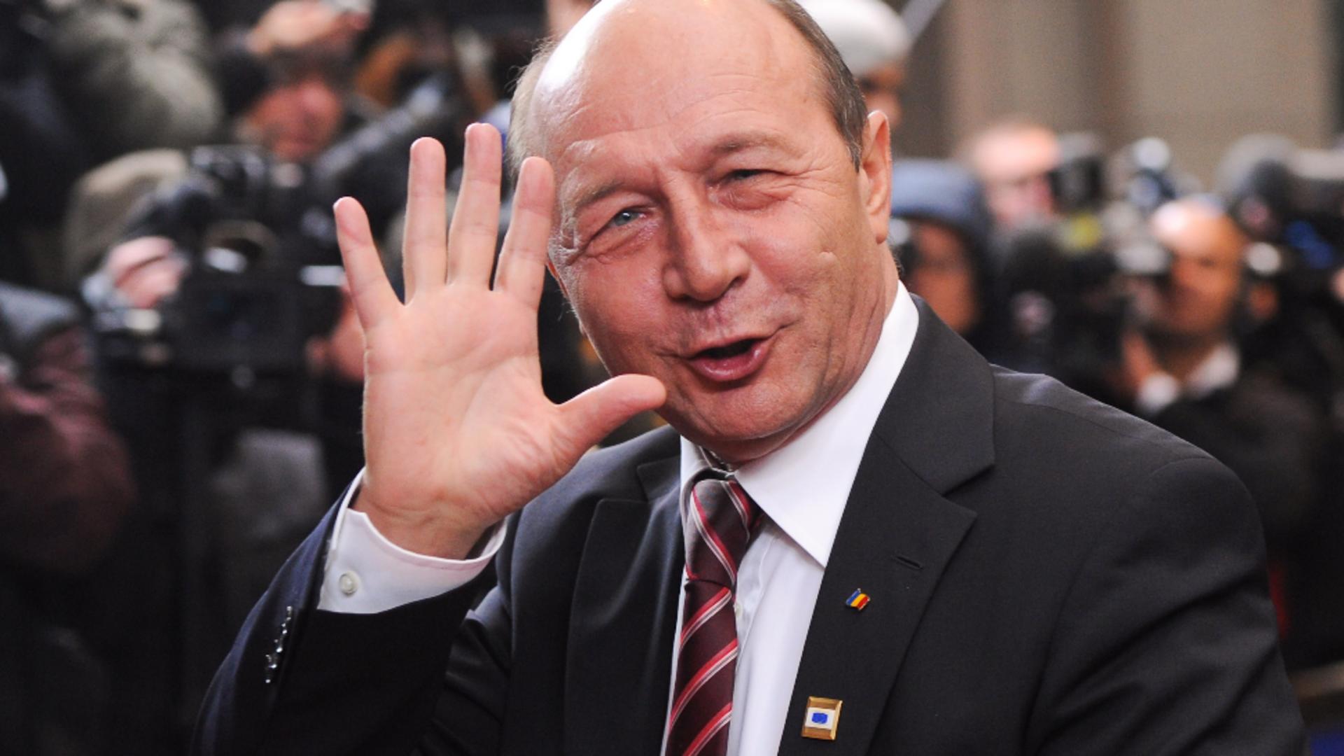 Apartamentul în care se mută Traian Băsescu ar fi construit de partenerul de afaceri al ginerelui său, Radu Pricop