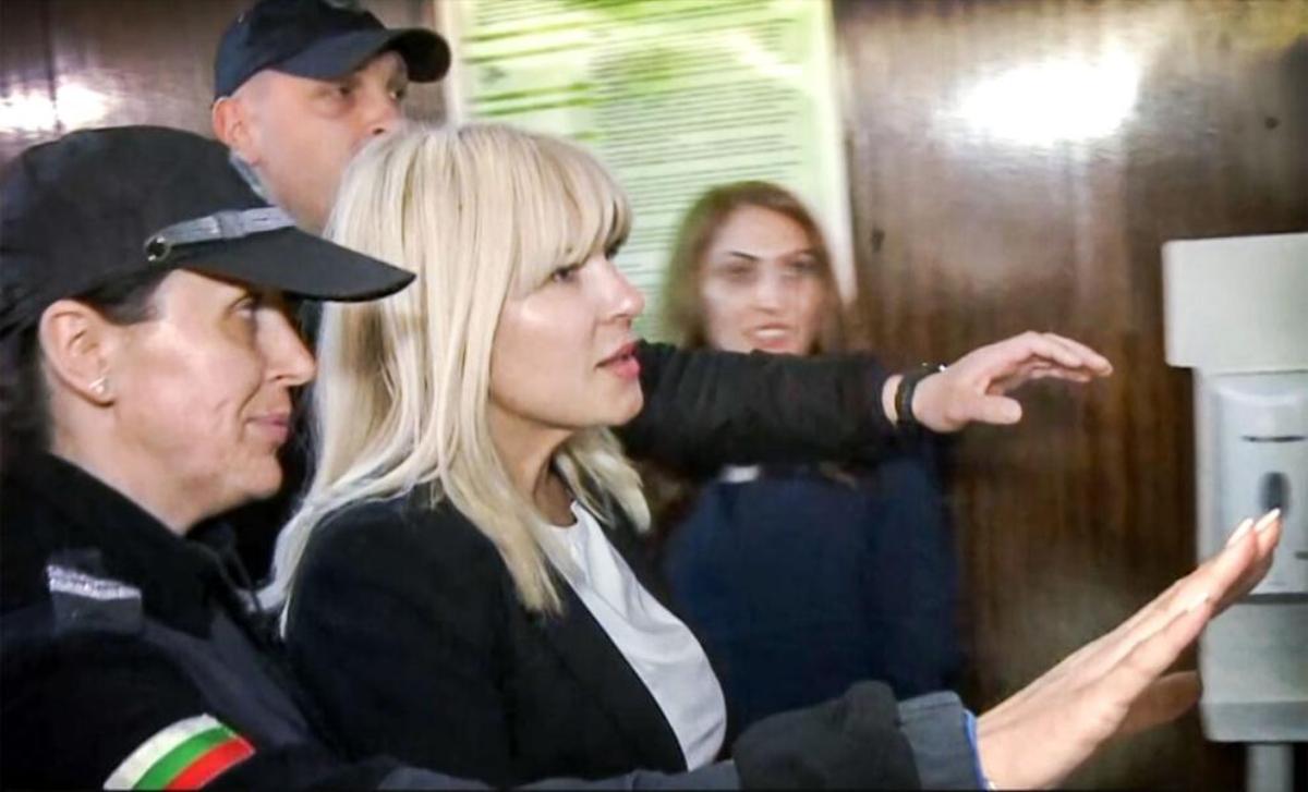 Încă o victorie a Elenei Udrea. Judecătorii de la Sofia au amânat din nou pronunţarea. Decizia va fi luată pe 8 iunie