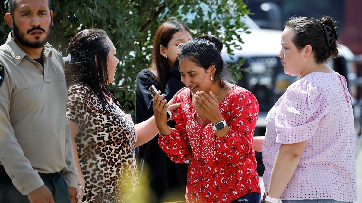 19 copii și 2 profesori, uciși în atacul armat din școala primară din Texas. Criminalul i-a împușcat cu sânge rece