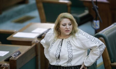 SOS Diana Şoşoacă! De astăzi, fostul senator AUR este membru a Partidului SOS România