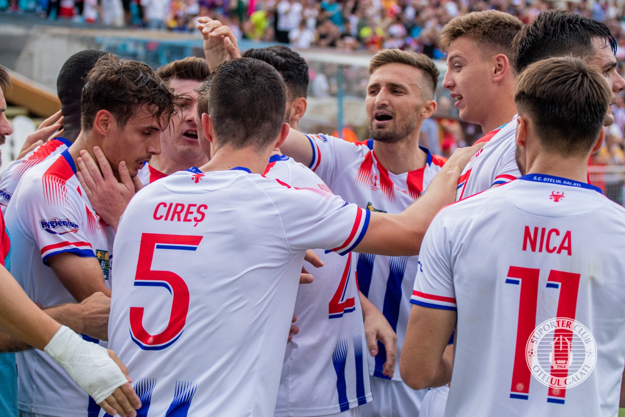 Cum a ajuns un campion la fotbal să facă frizerie în orașul natal