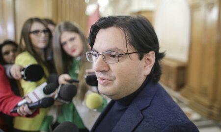 Magistraţii au decis începerea judecării dosarului în care fostul ministru Nicolae Bănicioiu e acuzat de luare de mită