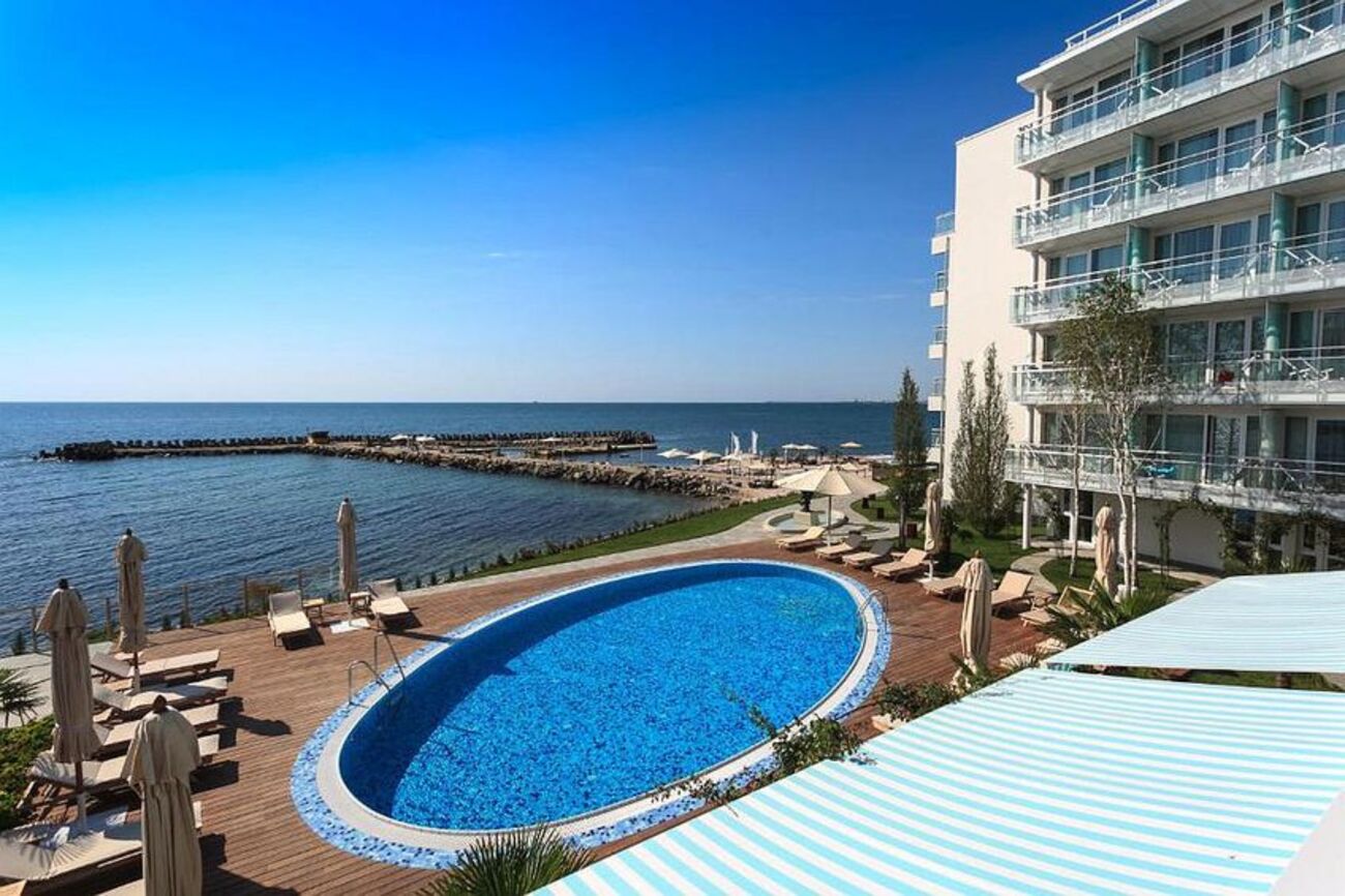 Gigi Becali a deschis hotel la malul Mării. L-a cumpărat ca să salveze un miliardar condamnat