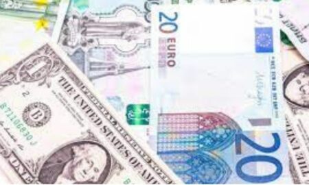 Rusia preconizează că dolarul și euro vor scădea puternic