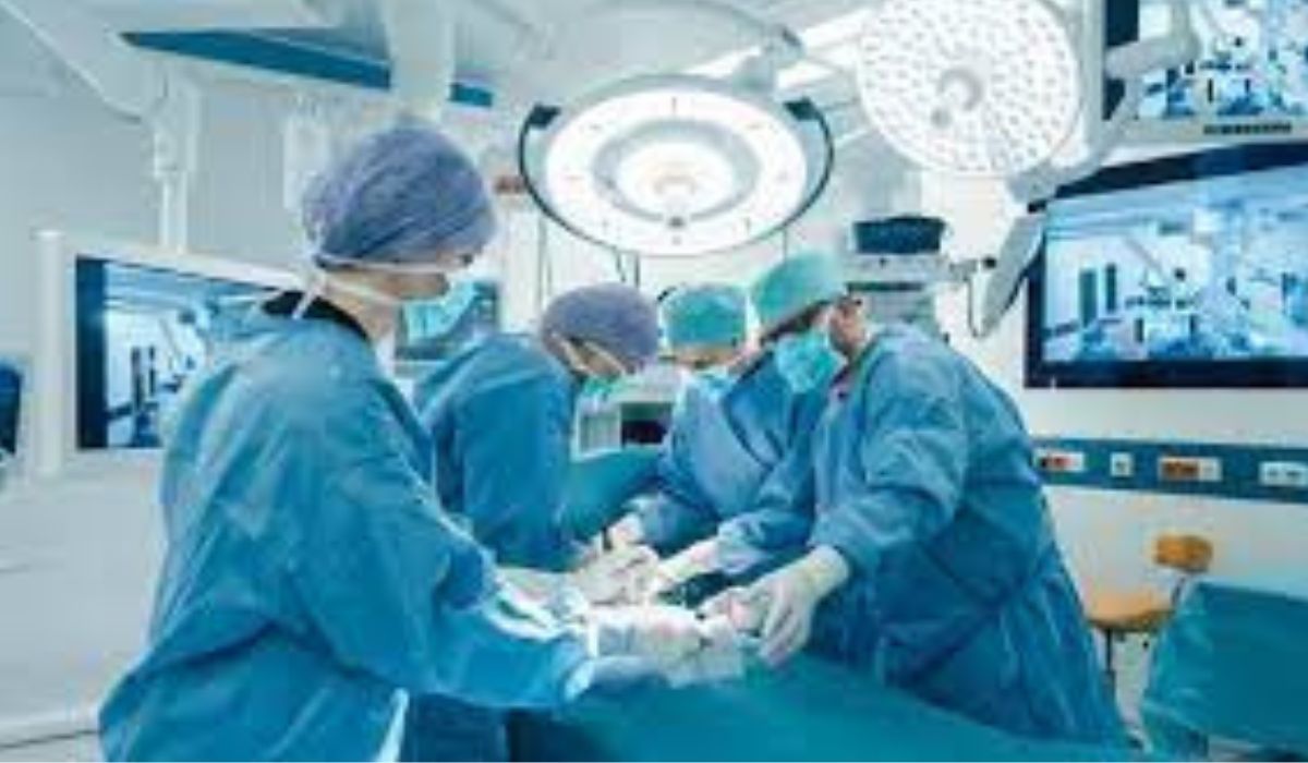 Ce au găsit medicii Spitalului de Urgență din Suceava în stomacul unui bărbat