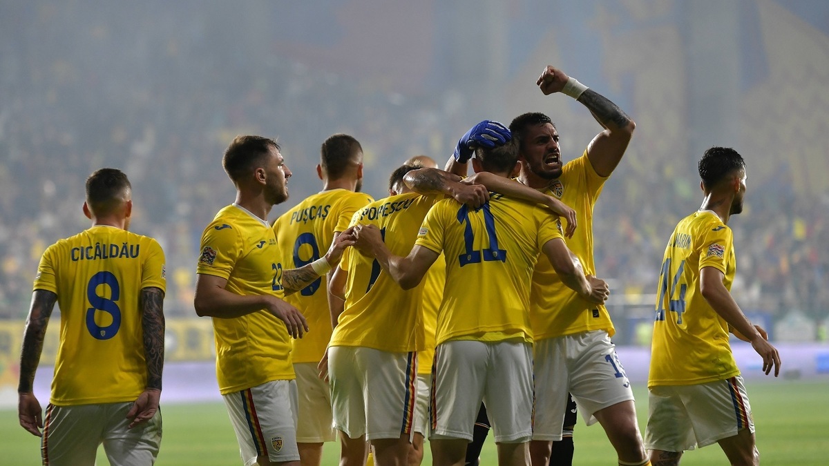 Misterioasele sângerări nazale ale fotbaliștilor români. Naționala României s-a confruntat cu o situație stranie