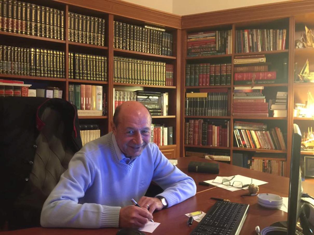 Ce spun noii vecini ai lui Traian Băsescu despre noul locatar. Primele reacții ale locatarilor la adresa fostului președinte
