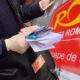 Atenție! Statul dă 250 de lei, dar dacă vinzi voucherului social riști o amendă de 5.000 de lei