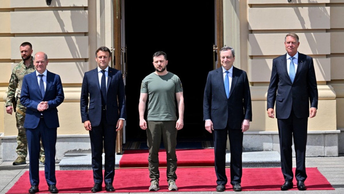 Iohannis, Macron, Scholz și Draghi s-au întâlnit cu Volodimir Zelenski. Dmitri Medvedev i-a atacat pe liderii europeni. FOTO