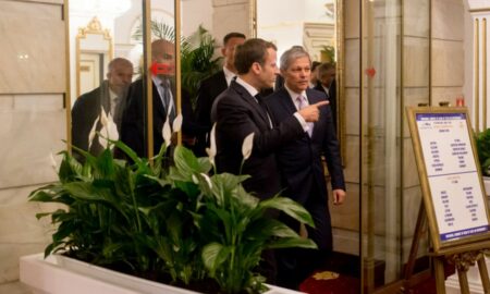 Nimic nu este întâmplător. Nici măcar demisia lui Cioloș din USR. El urmează să fie cooptat în noul grup politic al lui Macron