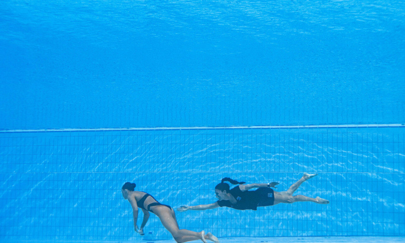 Motivul pentru care salvamarii nu au sărit să o salveze pe înotătoarea care se îneca este unul bizar. Federația a răspuns