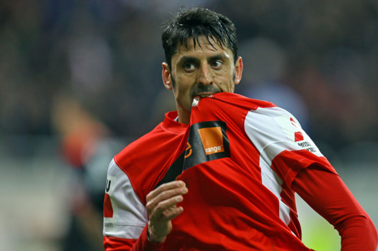 Un fost fotbalist, celebru în România, a fost condamnat cu închisoarea. Înainte să intre după gratii mai are o șansă