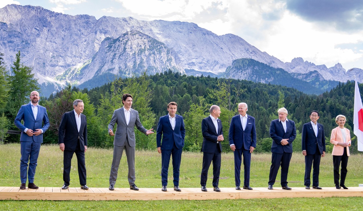 Dilema liderilor G7: „Sacourile pe noi sau le dăm jos?”. „Trebuie să ne arătăm pectoralii”