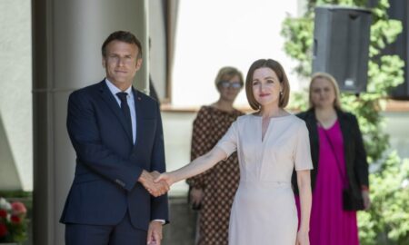 Macron a făcut anunţul la Chişinău: Cererea Republicii Moldova de aderare la UE e legitimă. Franţa va aloca 40 milioane de euro