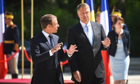 Emmanuel Macron vine în România pe 15 iunie. Pe 14 iulie, militari români vor defila la Paris, pe Champs Elysées