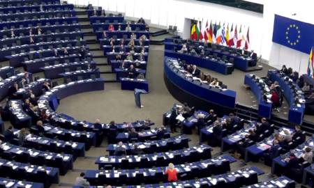 Europa contra America. Parlamentul European cere includerea avortului în Carta drepturilor fundamentale a UE