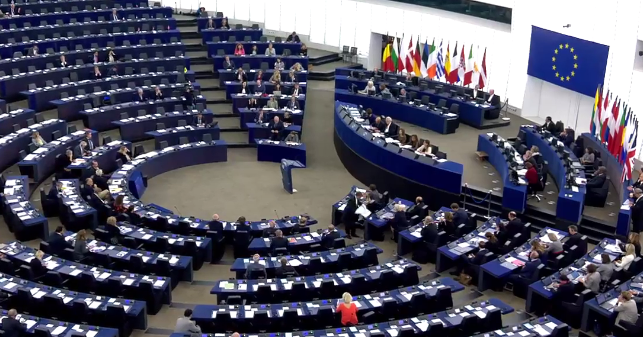 Europa contra America. Parlamentul European cere includerea avortului în Carta drepturilor fundamentale a UE