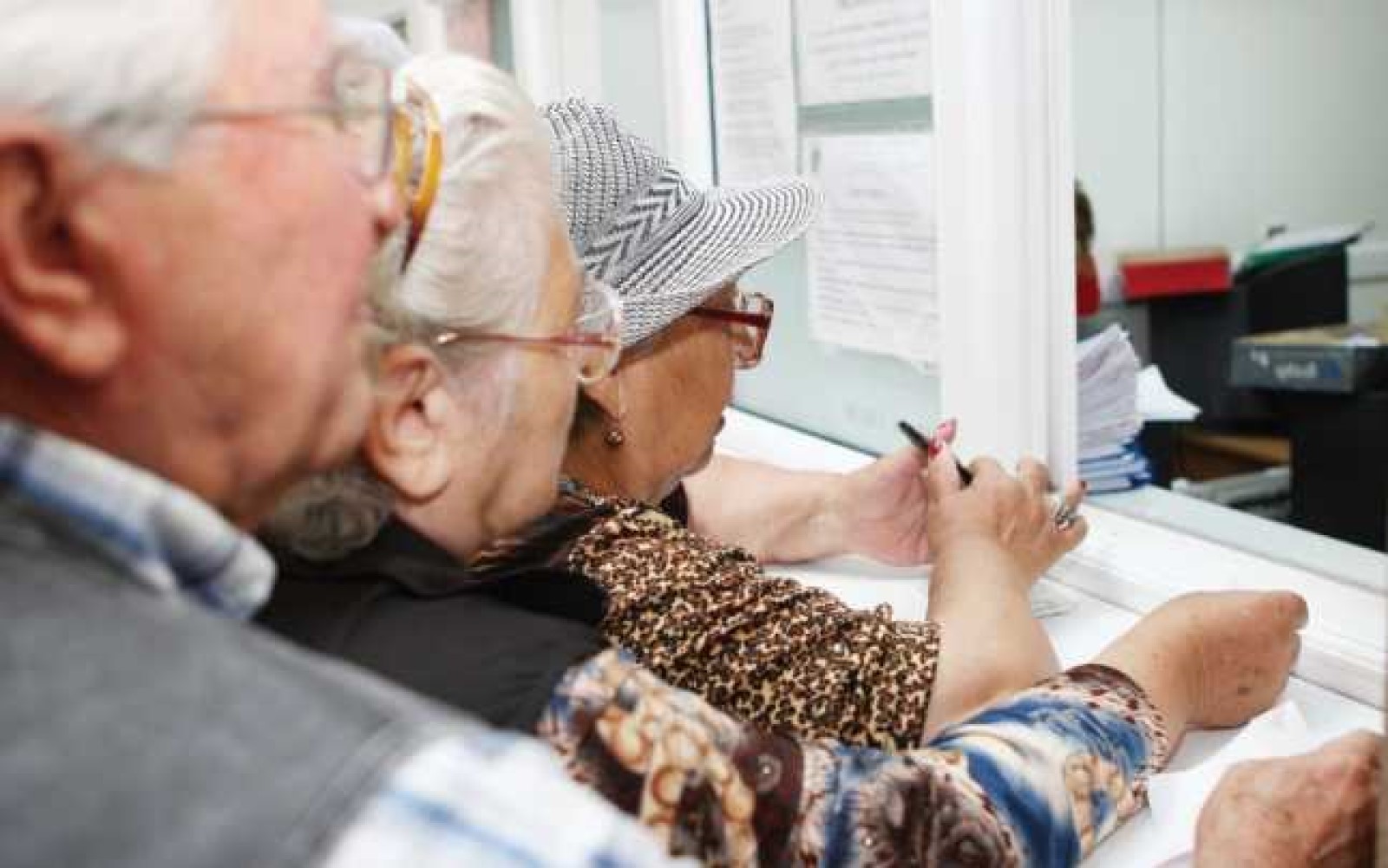 Pensionari, sursa foto manager.ro