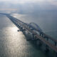 Ucraina amenință că aruncă în aer „Podul lui Putin”. La rândul său, Moscova ameninţă că va bombarda Kievul