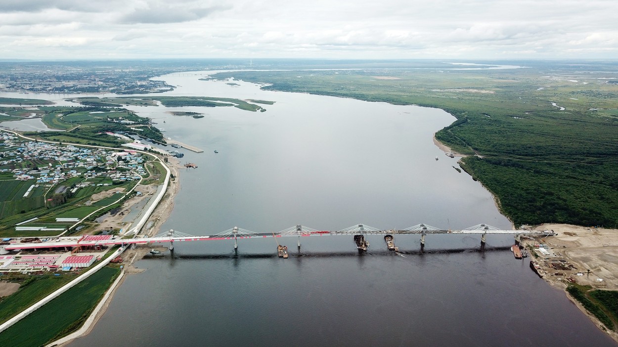Primul pod rutier între Rusia și China, imagini spectaculoase