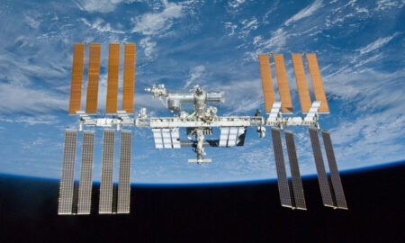 Stația Spațială Internațională a deviat pentru a evita ciocnirea cu bucăți de proiectil rusesc, anti-satelit