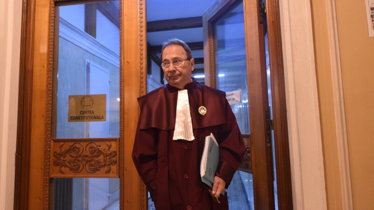 Valer Dorneanu, un singur mesaj la final de mandat la Curtea Constituțională: „Presa este un plămân prin care respiră o națiune”