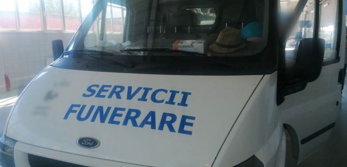 Inspectorii de la RAR Vaslui au rămas fără glas când au deschis mașina de pompe funebre. „I-a strâns inima”