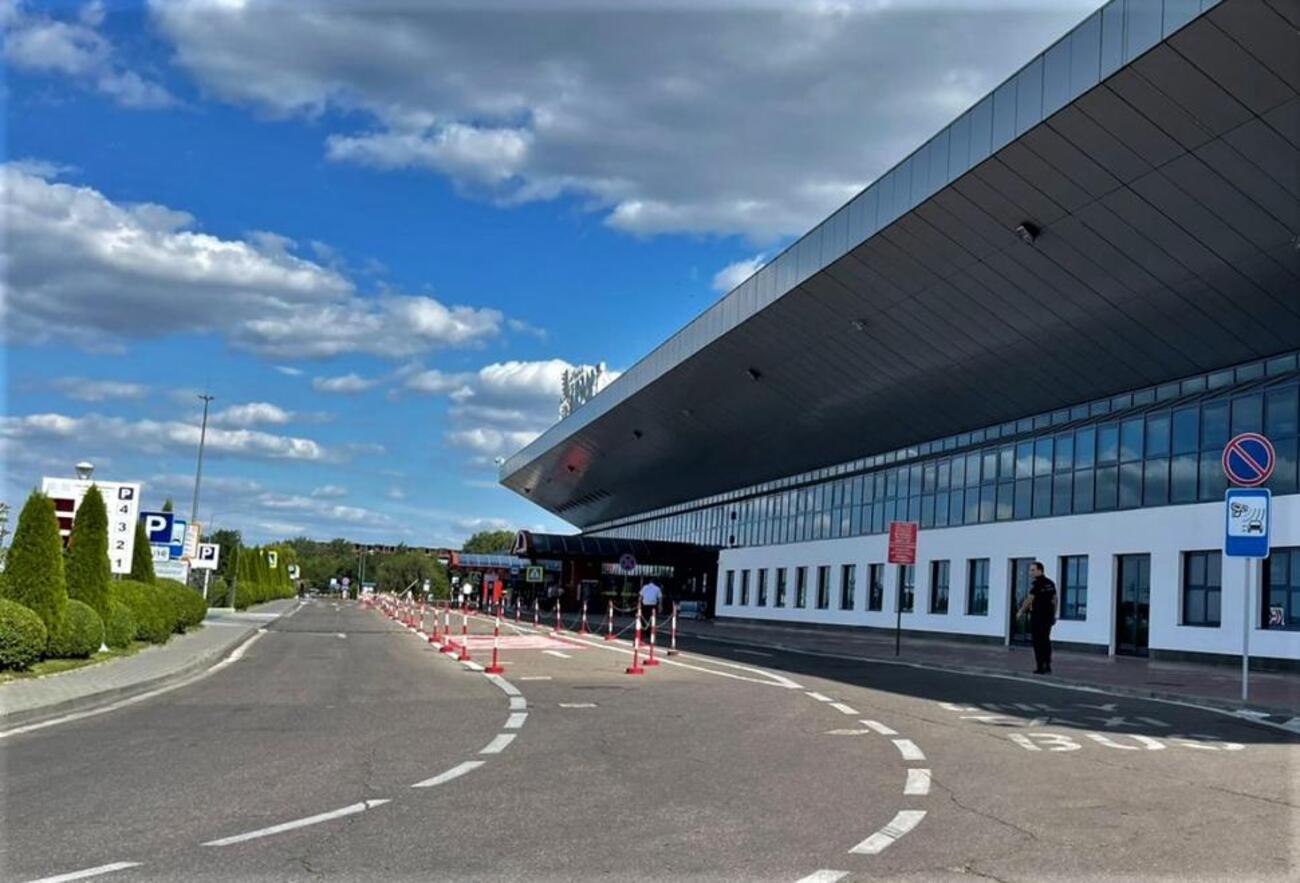 De astăzi: Noi reguli la Aeroportul Internațional Chișinău. Care sunt drepturile, dar și restricțiile nou impuse călătorilor