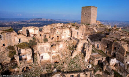 Cum arată orașul fantomă din Italia. Imaginile au apărut în filme, dar și pe internet