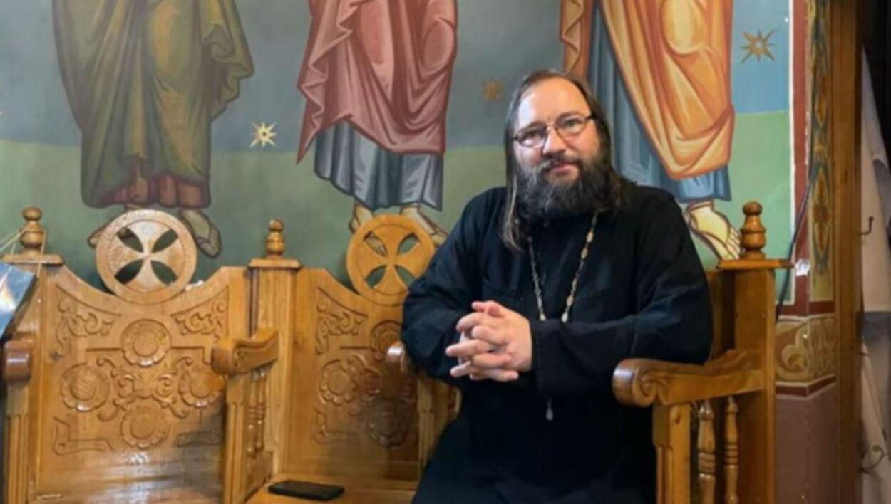 Părintele Damaschin vrea să ajute 10 mii de copii nevoiași să meargă la școală. Metoda de intrare la eveniment este inedită