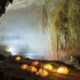 Vietnam: Peștera Son Doong care poate găzdui un grup de clădiri newyorkeze cu zgârie-nori de 40 de etaje