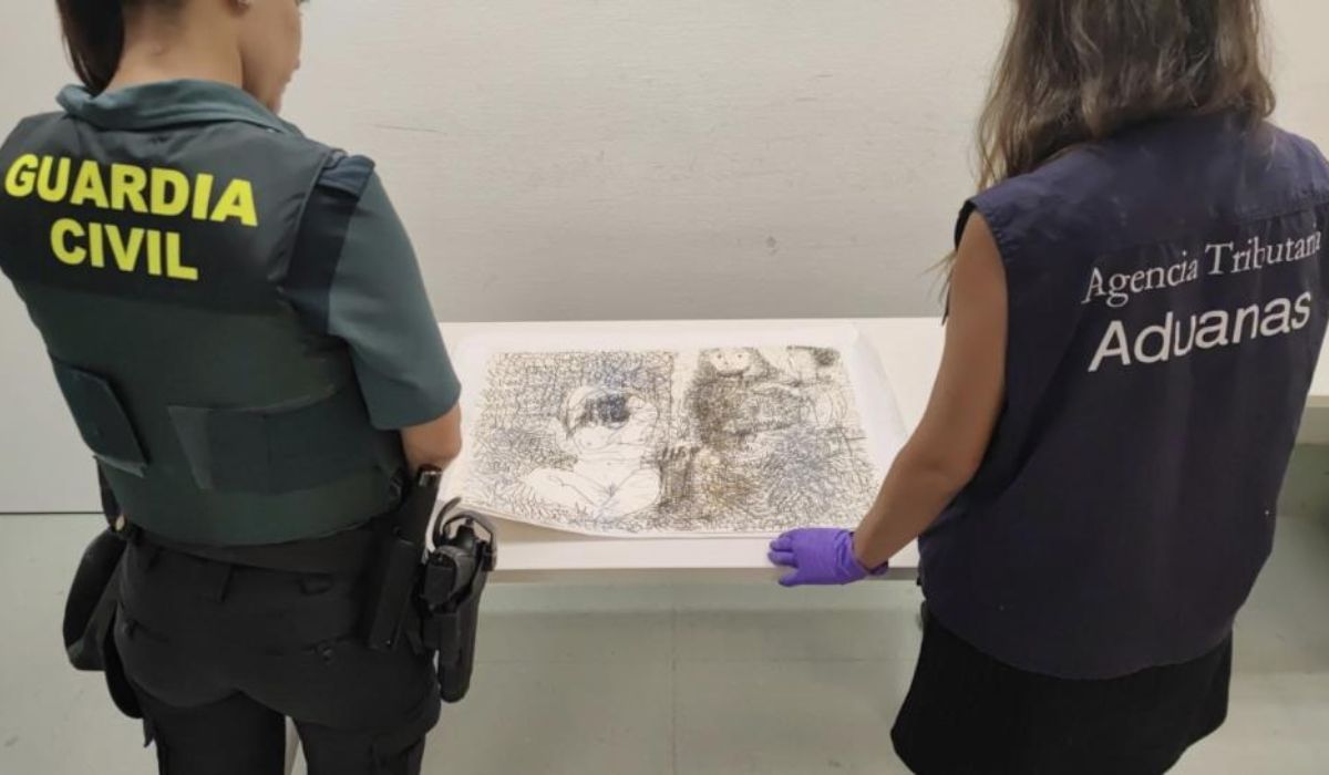 Cum l-au prins vameșii de pe aeroportul din Ibiza pe un pasager care a declarat drept copie o schiță de Picasso