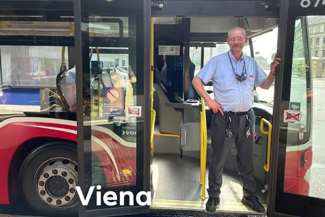 Rețeaua de transport vieneză vrea să angajeze inclusiv străini. La polul opus, și Iașiul caută șoferi de autobuz