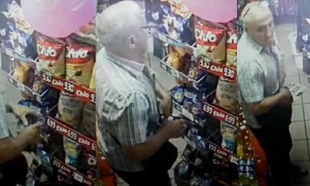 Imaginile disperării la Bacău. Un bătrân lihnit de foame, filmat în timp ce fura o pungă de orez din supermarket