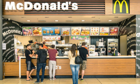 O surprinzătoare istorie evreiască stă în spatele francizei McDonald’s. Cum arată un burger vegan, astăzi, în Israel