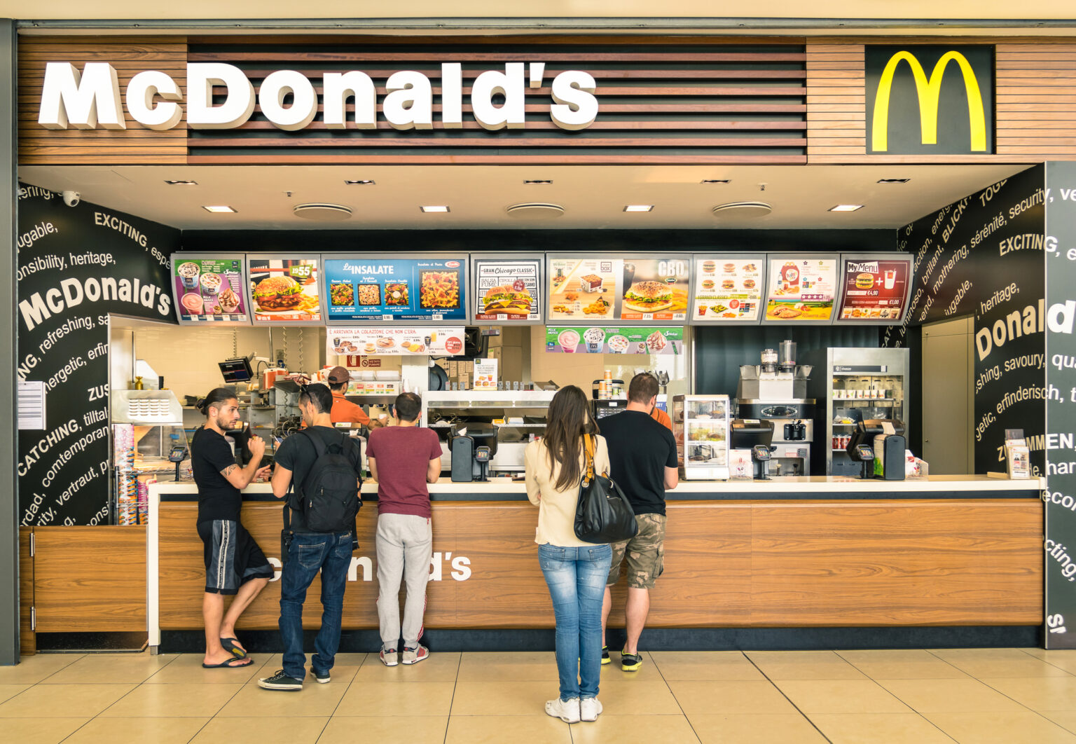 Un internaut povestește ce gust are mâncarea la noul McDonald’s din Rusia