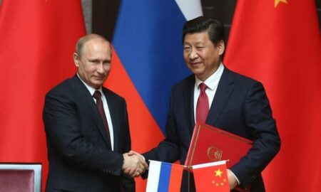 Dacă ne concentrăm asupra „ursului” riscăm să ratăm „tigrul”, a spus un expert în geoeostrategie, cu referire la Rusia și China