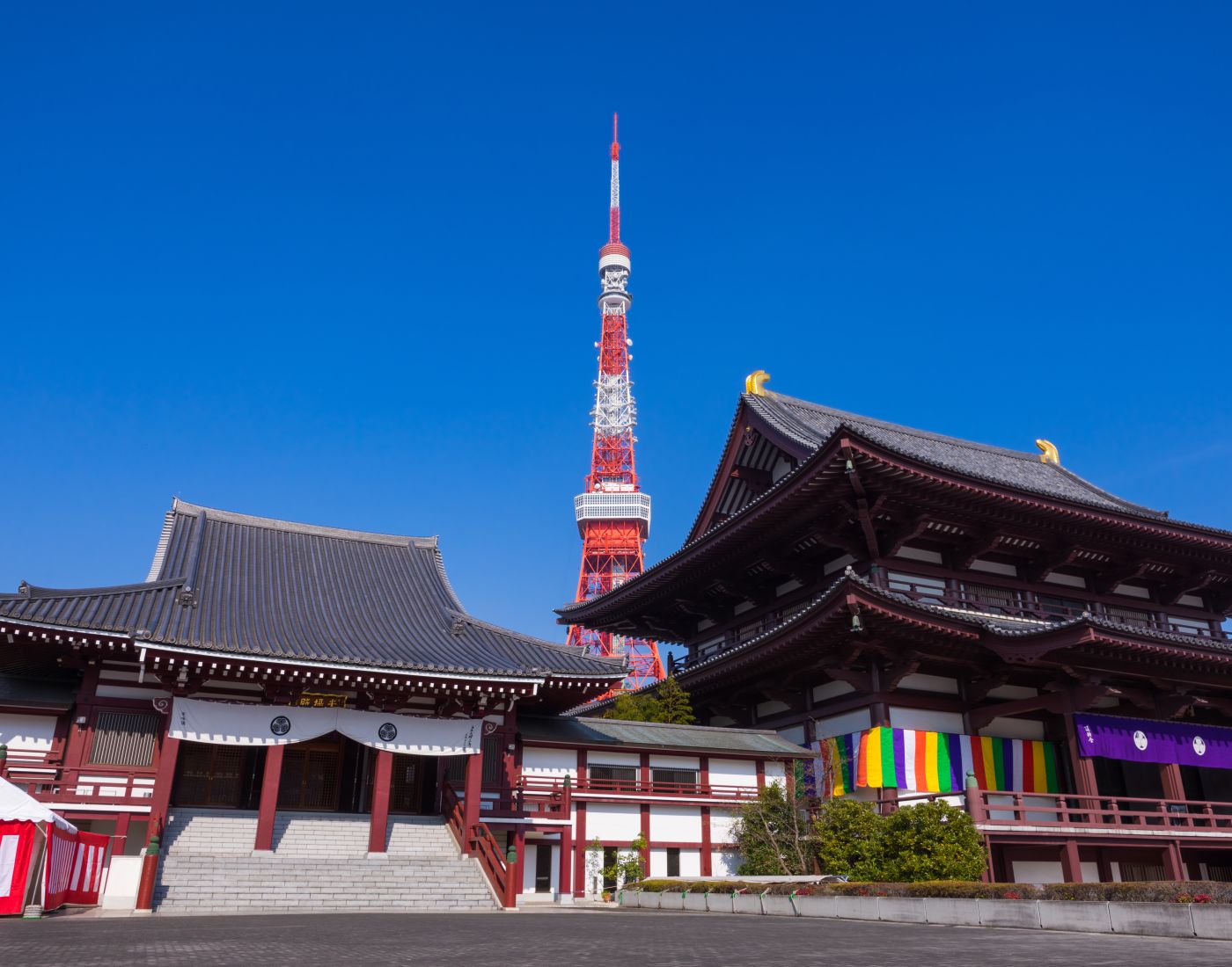 Trupul neînsufleţit al fostului premier Shinzo Abe a fost incinerat şi depus într-un templu budist vechi de 600 de ani
