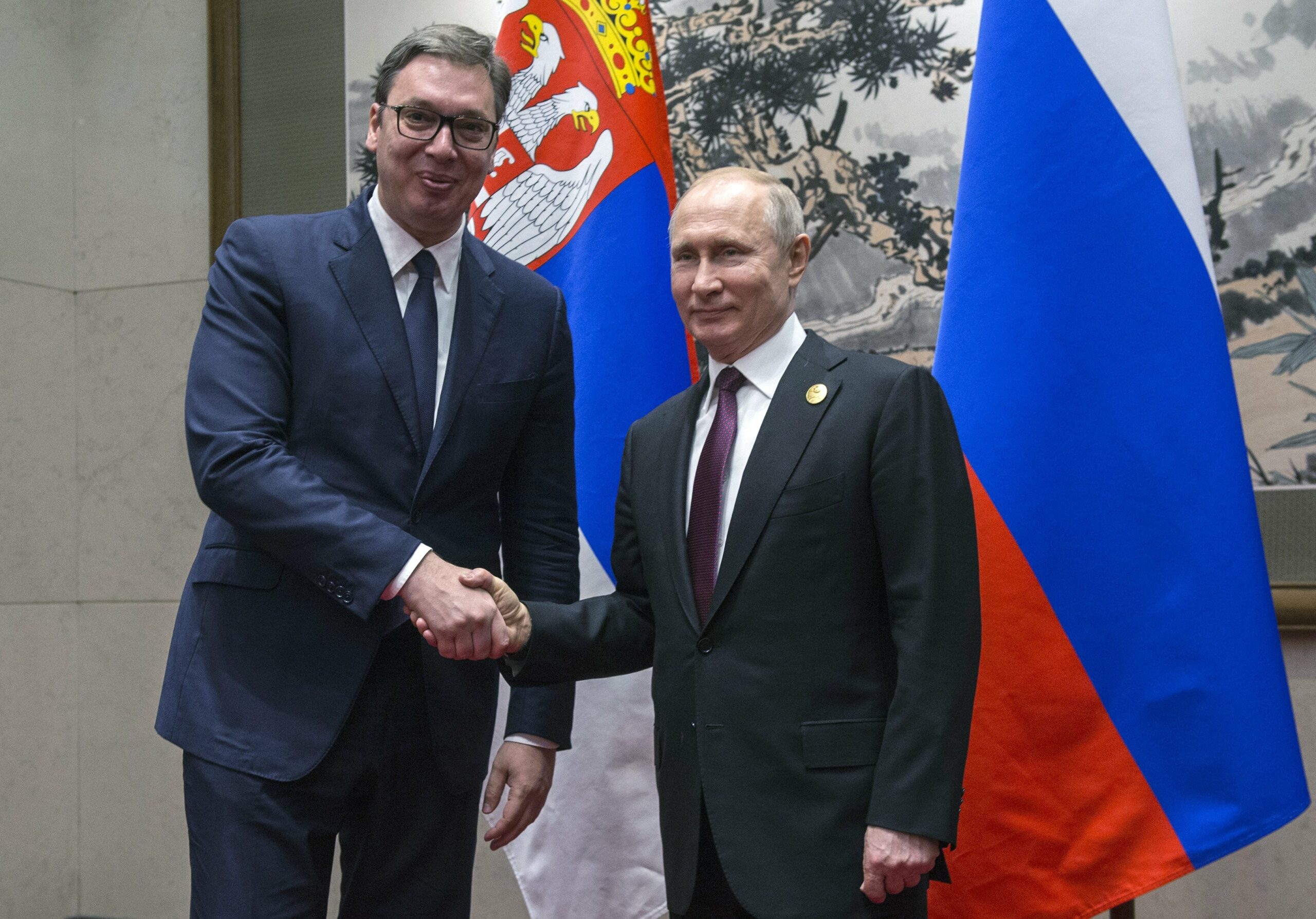 Președintele Serbiei Aleksandar Vučić susţine că Priștina folosește situația din Ucraina pentru o campanie împotriva ţării sale