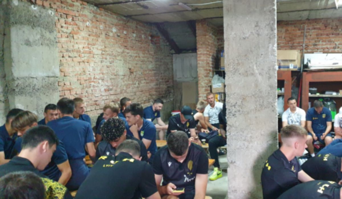 Meciul de fotbal din Ucraina, care a durat cu trei ore mai mult din cauza sirenelor de raid aerian