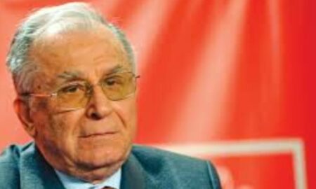 Ion Iliescu, trimis din nou în judecată la 92 de ani, fiindcă a confiscat Revoluția din 1989