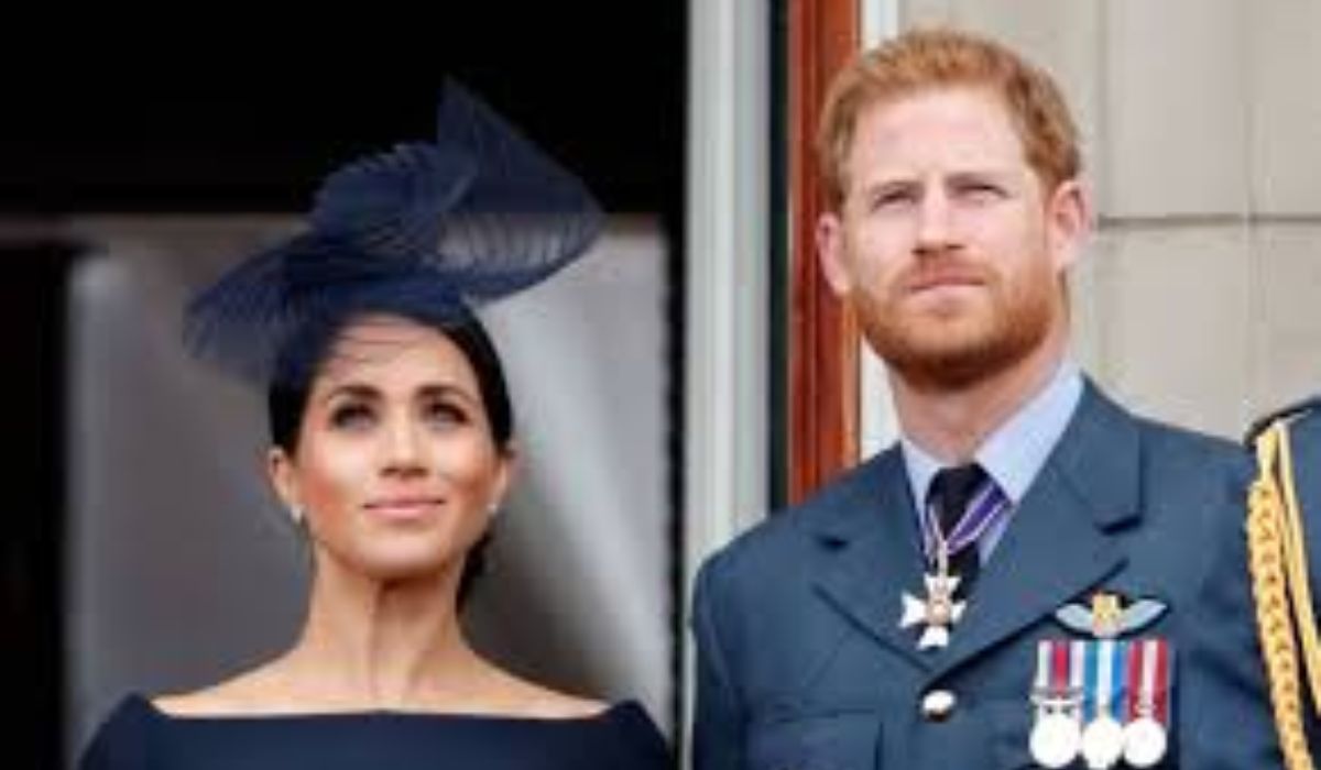 Prințul Harry și Meghan pot fi aruncați în „sălbăticie” dacă viitoarea carte va fi un „atac total împotriva Familiei Regale”