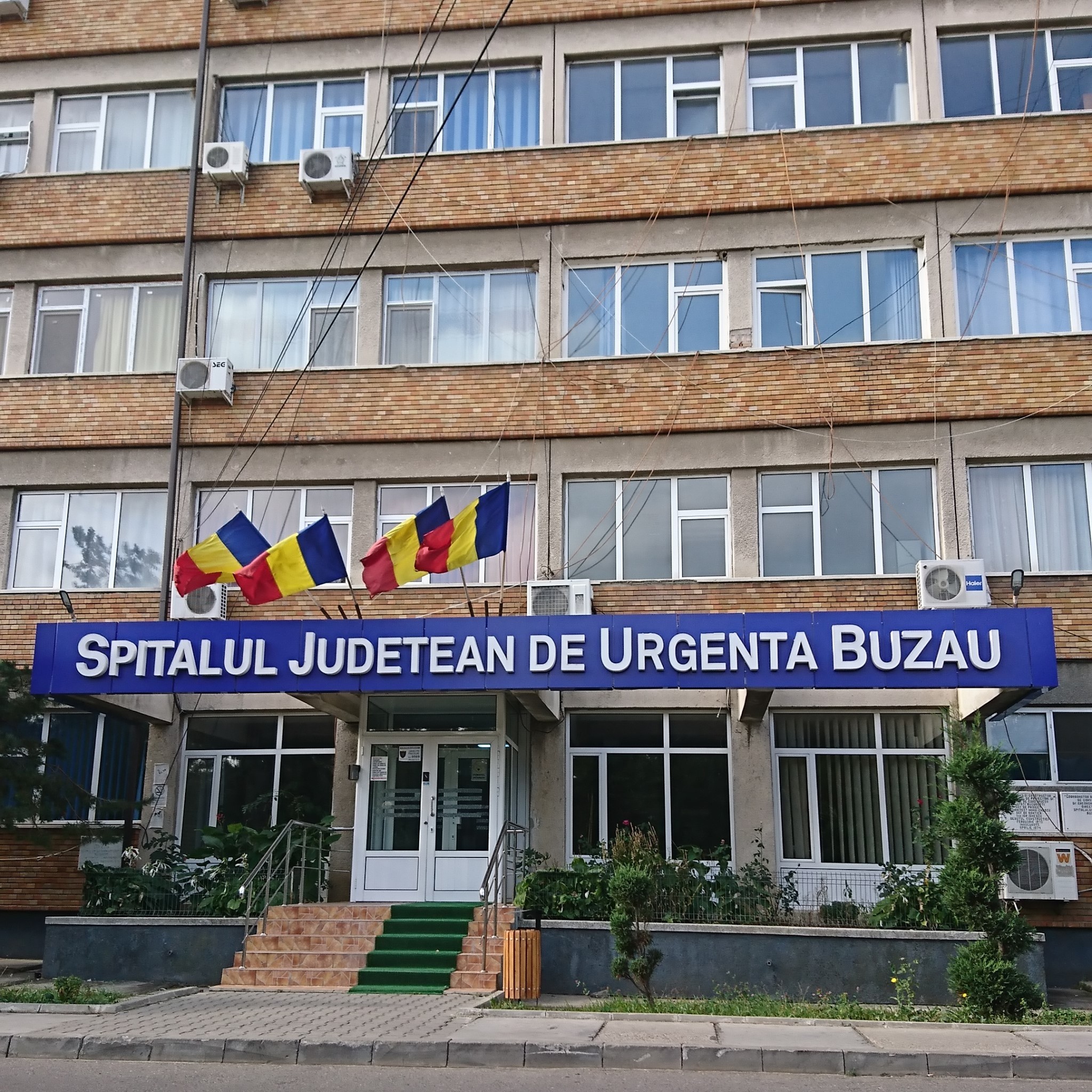Anchetă la Spitalul Județean Buzău, după ce doi medici ”și-au întins părul cu furca”. Care este motivul discordiei 