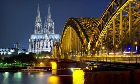 Domul, simbolul orașului Köln, nu va mai fi iluminat după ora 23. Ce economii trebuie să mai facă locuitorii oraşului nemţesc