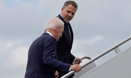 Hunter Biden și Joe Biden; pbs.org