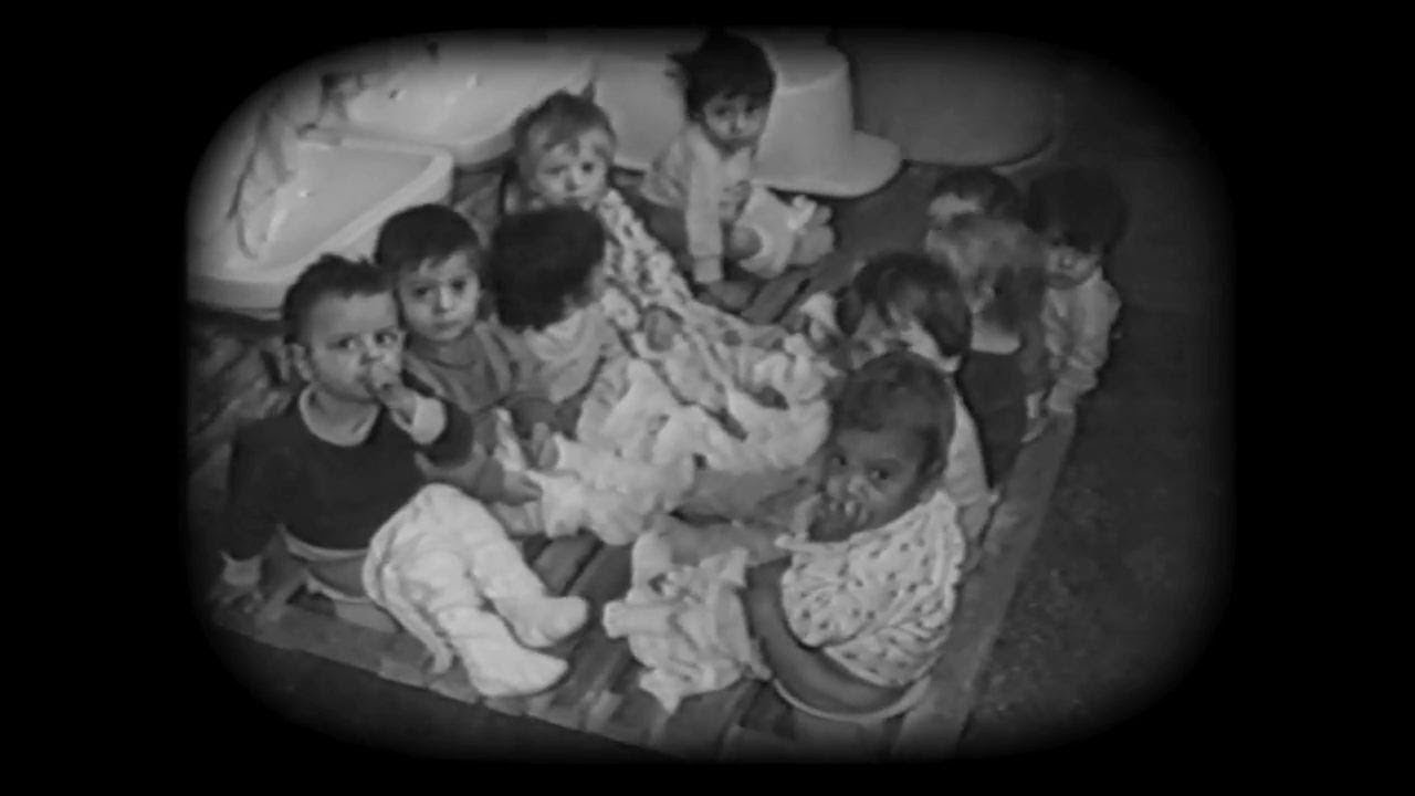 Al doilea copil adoptat de străini din România s-a întors acasă. Regăsire după 26 de ani