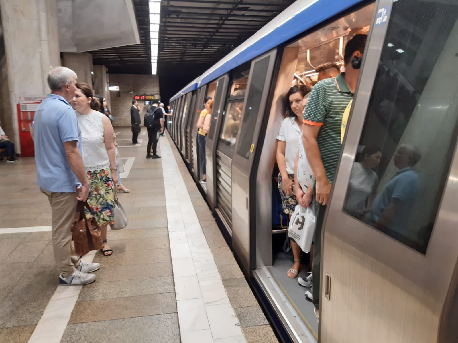 „Sunt șanse tot mai mici” ca METROREX SA să respecte termenele stabilite în PNRR. Astfel, finanțarea va fi pierdută