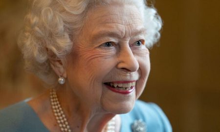 Ce se întâmplă cu regina Elisabeta. Gestul „foarte neobișnuit” făcut de prințul Charles a pus britanicii pe gânduri
